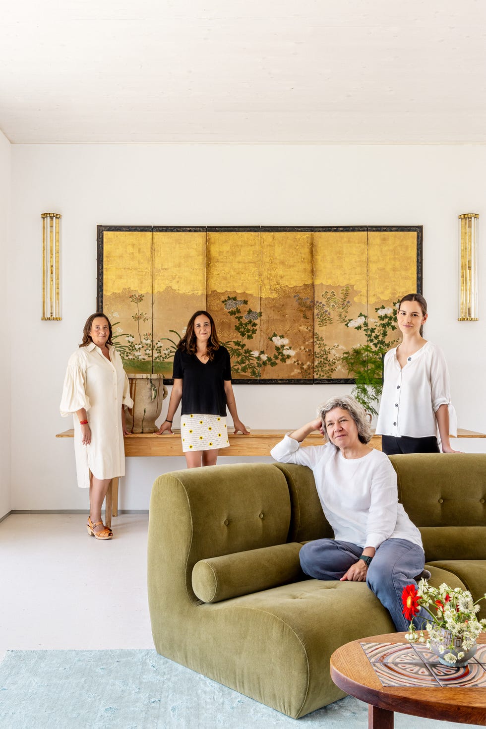 una casa moderna racionalista con mucho color del estudio abaton