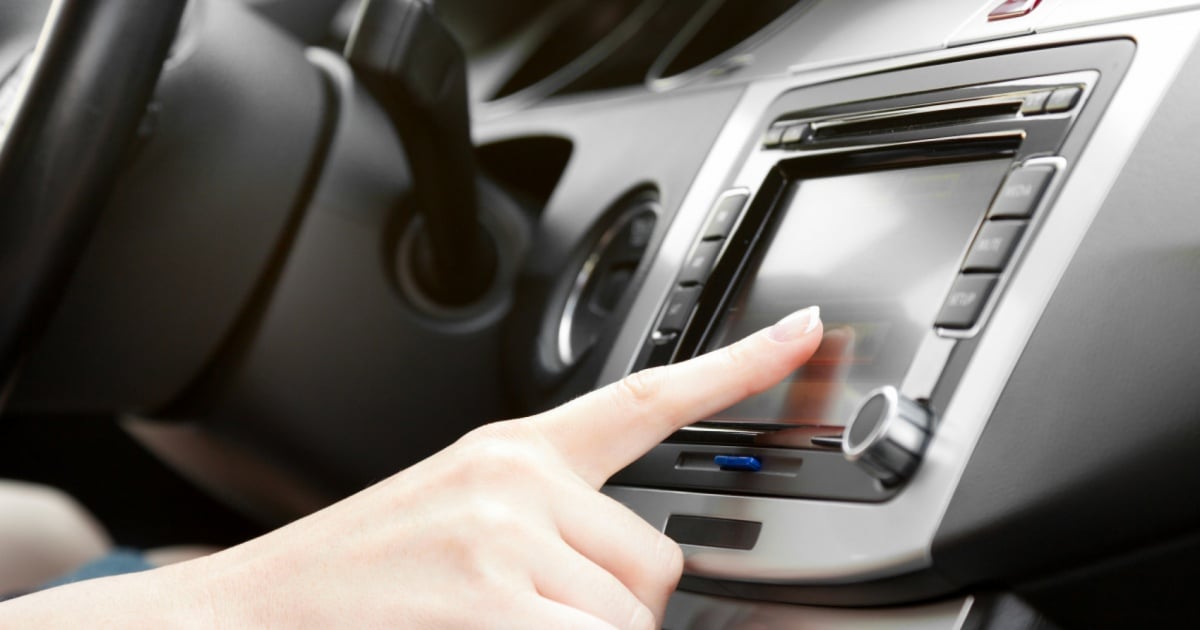 Radio su onde FM «anche dopo il 2026»