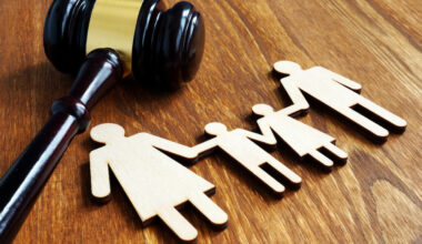 La casa nel bosco, tra fiaba e diritto