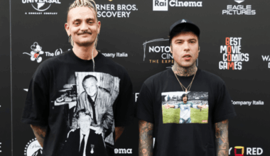 Fedez e Mr Marra denunciano, "Due finti poliziotti sono venuti a cercarci"