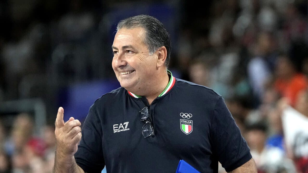 il ct della nazionale di volley campione del mondo protagonista di due incontri