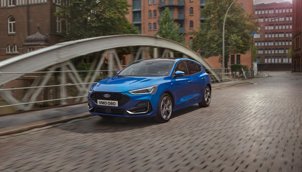 l'ultima cinque porte lascia la linea di produzione