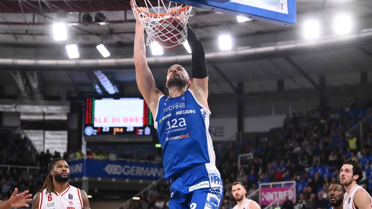 La Germani Brescia fa esplodere il PalaLeonessa e supera l’Olimpia Milano 98-92. Gli highlights