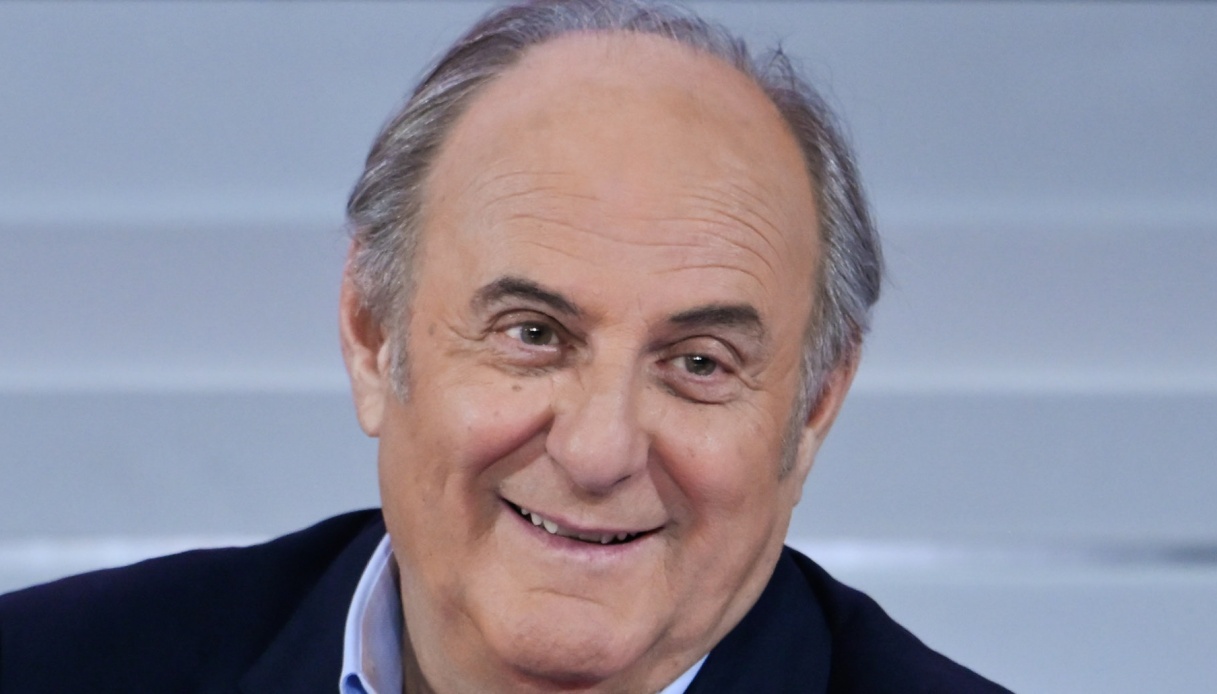 La Ruota della Fortuna, Gerry Scotti si complimenta da solo: battuta spinta a Samira