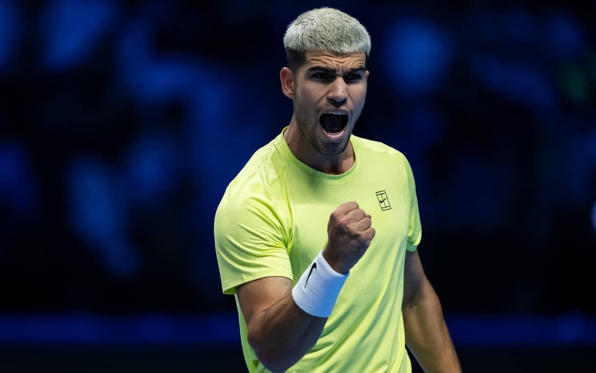 Alcaraz vince al debutto alle Atp Finals 2025: De Minaur battuto in due set