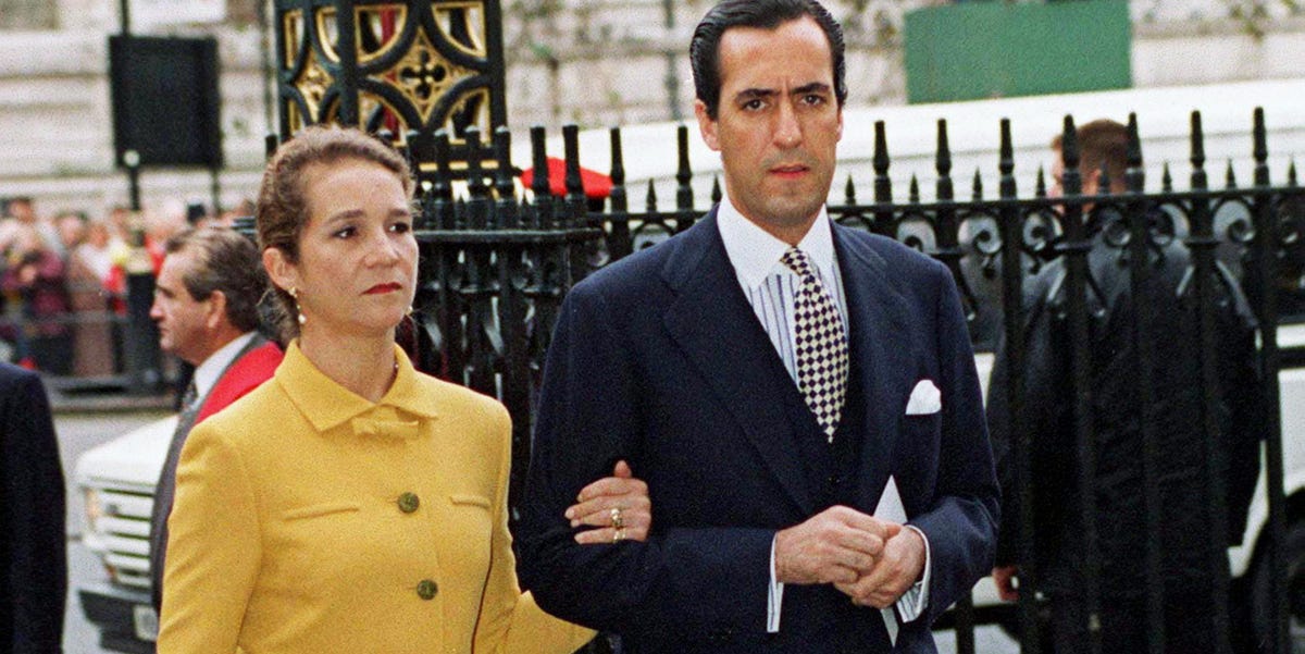 Quella volta che l'infanta Elena si presentò con i collant leopardati