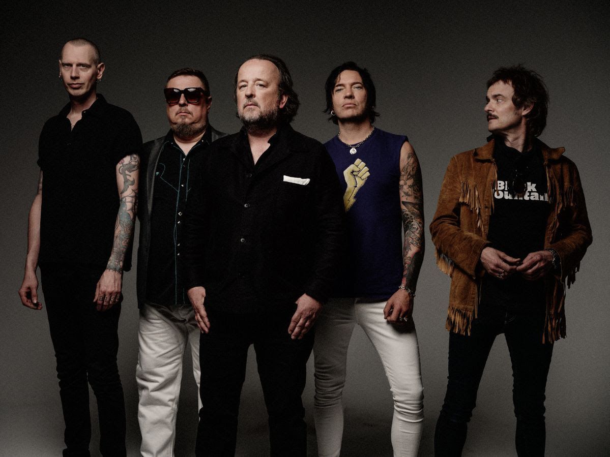 GLUECIFER: il nuovo singolo “Armadas”