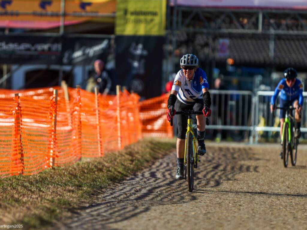 Sfida nel fango all'ippodromo di Varese, per il titolo Masters di ciclocross