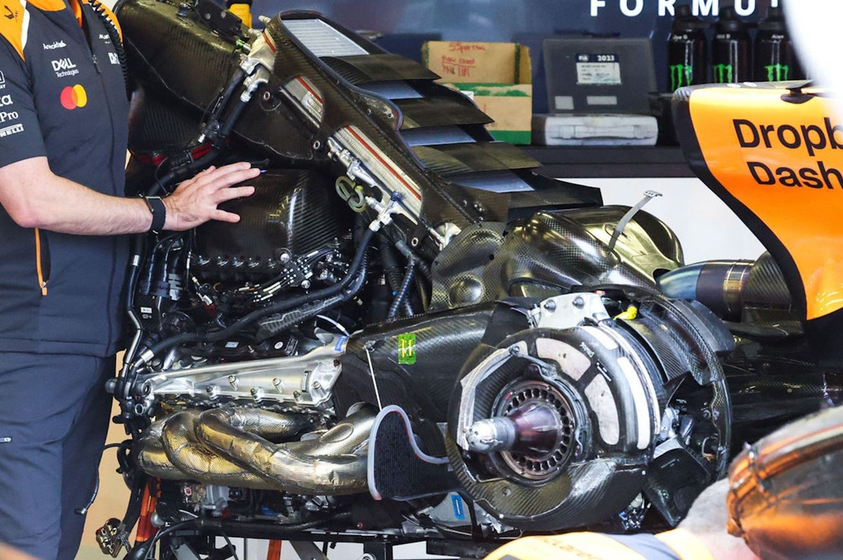 McLaren senza segreti: carrozzeria chiusa con radiatori più grandi?