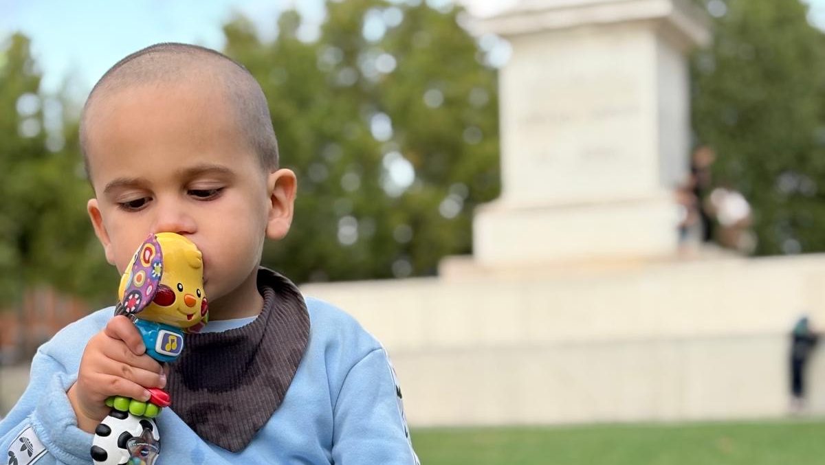 La lotta di Francesco e Stefania per il figlio Diego, unico portatore di una malattia rarissima