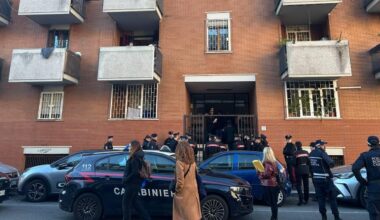 Blitz a Cinecittà, sequestrati i palazzi occupati dai latinos. Liberati 8 appartamenti