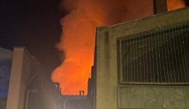 sul posto i vigili del fuoco