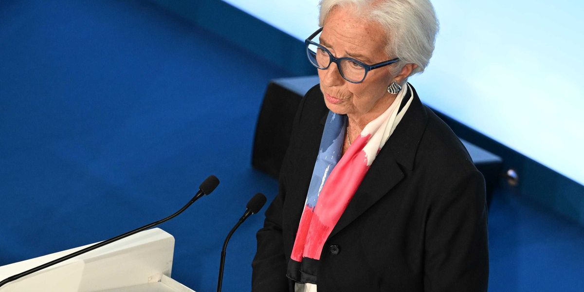 Più l’Europa si avvia al fallimento, più la vogliono rendere divertente