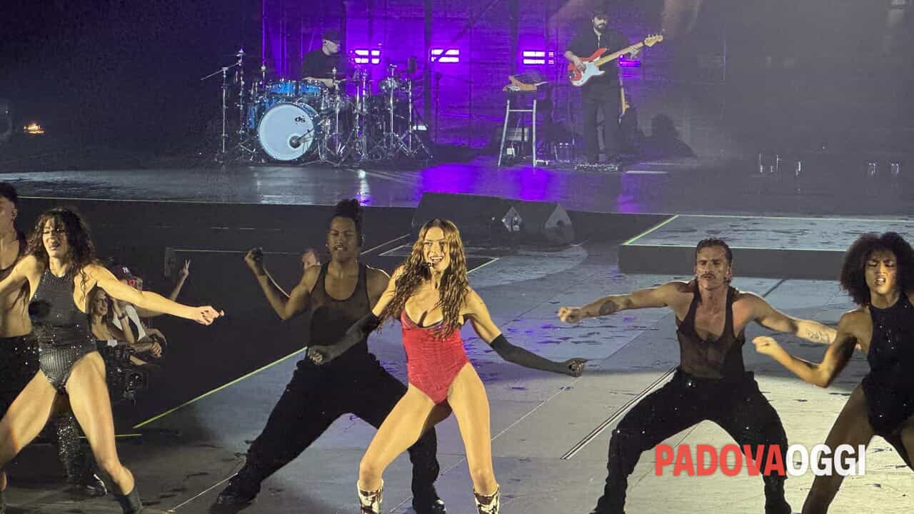 talento, sensualità e uno show da standing ovation