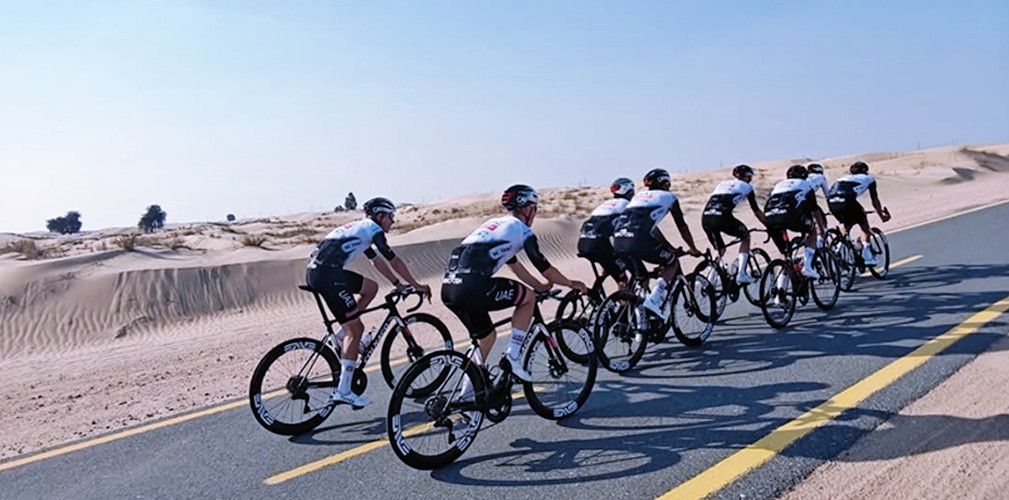 gruppo UAE GEN Z, allenamento debriefing