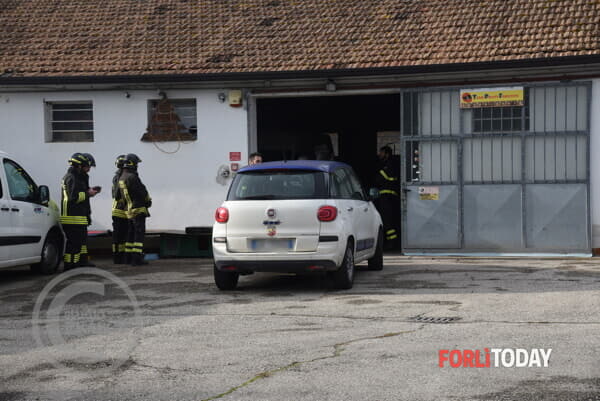 incidente-lavoro-oggi-26-novembre-2025-esplosione-pneumatico-2