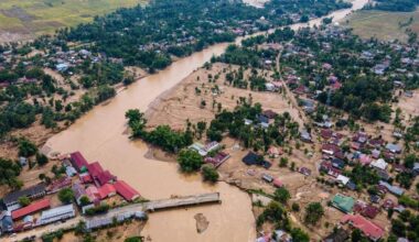 centinaia di morti per inondazioni e frane