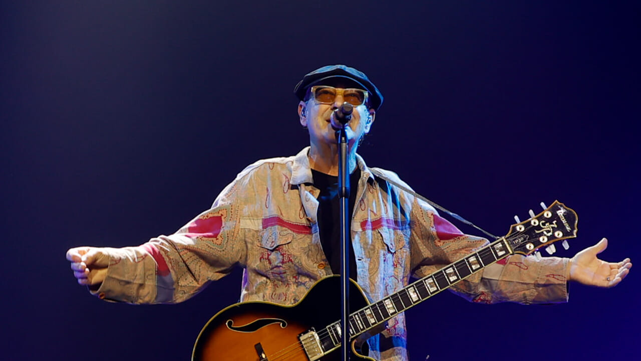 Non facciamoci fregare dalla nostalgia, Luca Carboni è più attuale che mai