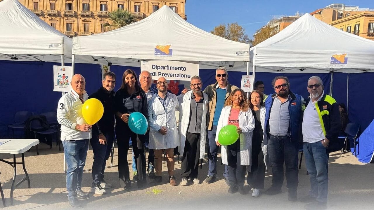 Influ day al Politeama, somministrati vaccini all'interno dell'Expo della Maratona