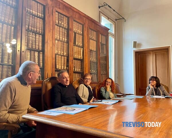 La conferenza di presentazione-2