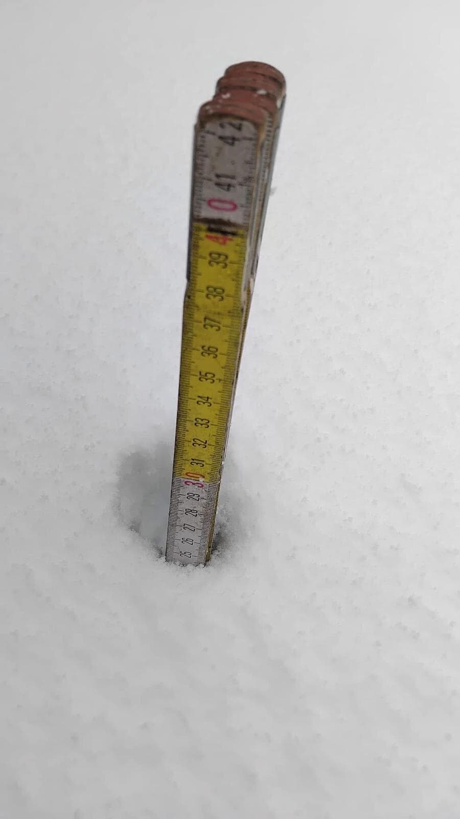 La neve in Valcava (foto di Angelo Brumana da Facebook).