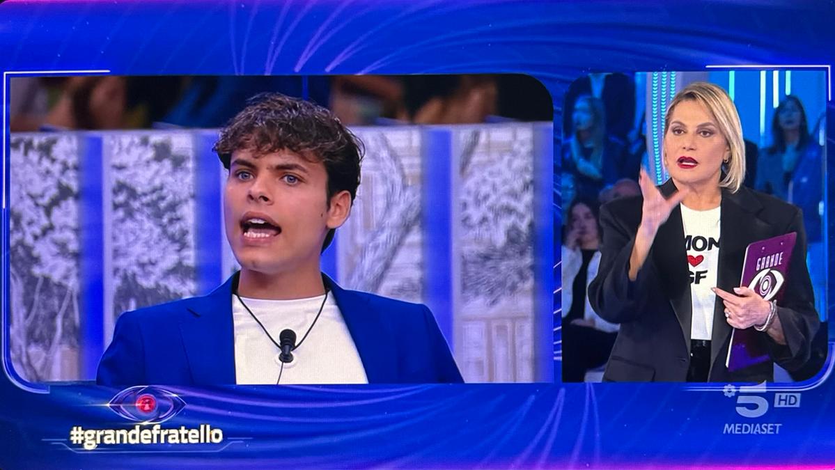 Francesca e Simone idra a due teste, Mattia non è più un comodino