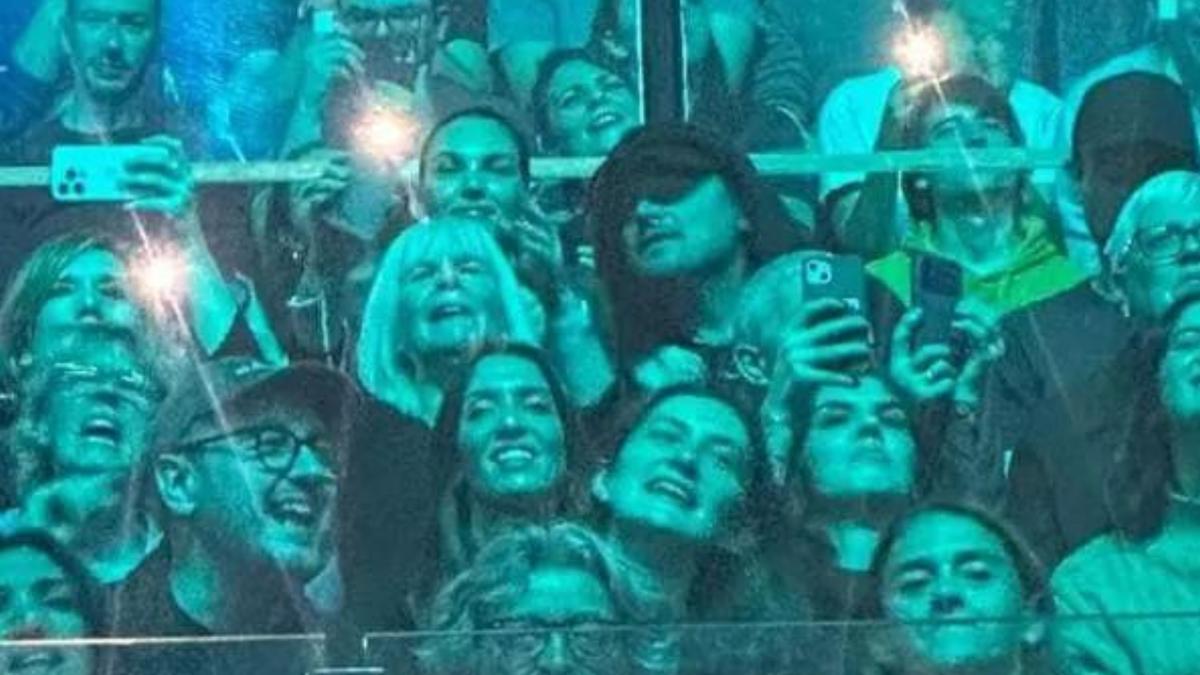 Leonardo DiCaprio e Tobey Maguire, le 2 superstar tra il pubblico al concerto dei Radiohead a Bologna