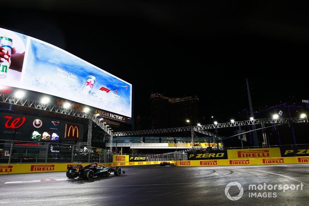 Lewis Hamilton, Mercedes F1 W15