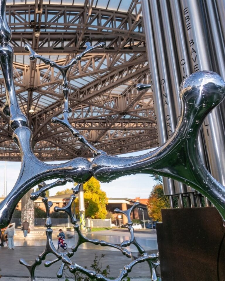 Loris Cecchini, Waterbones (the social diagram), Milano. Photo Vasco Dell'Oro