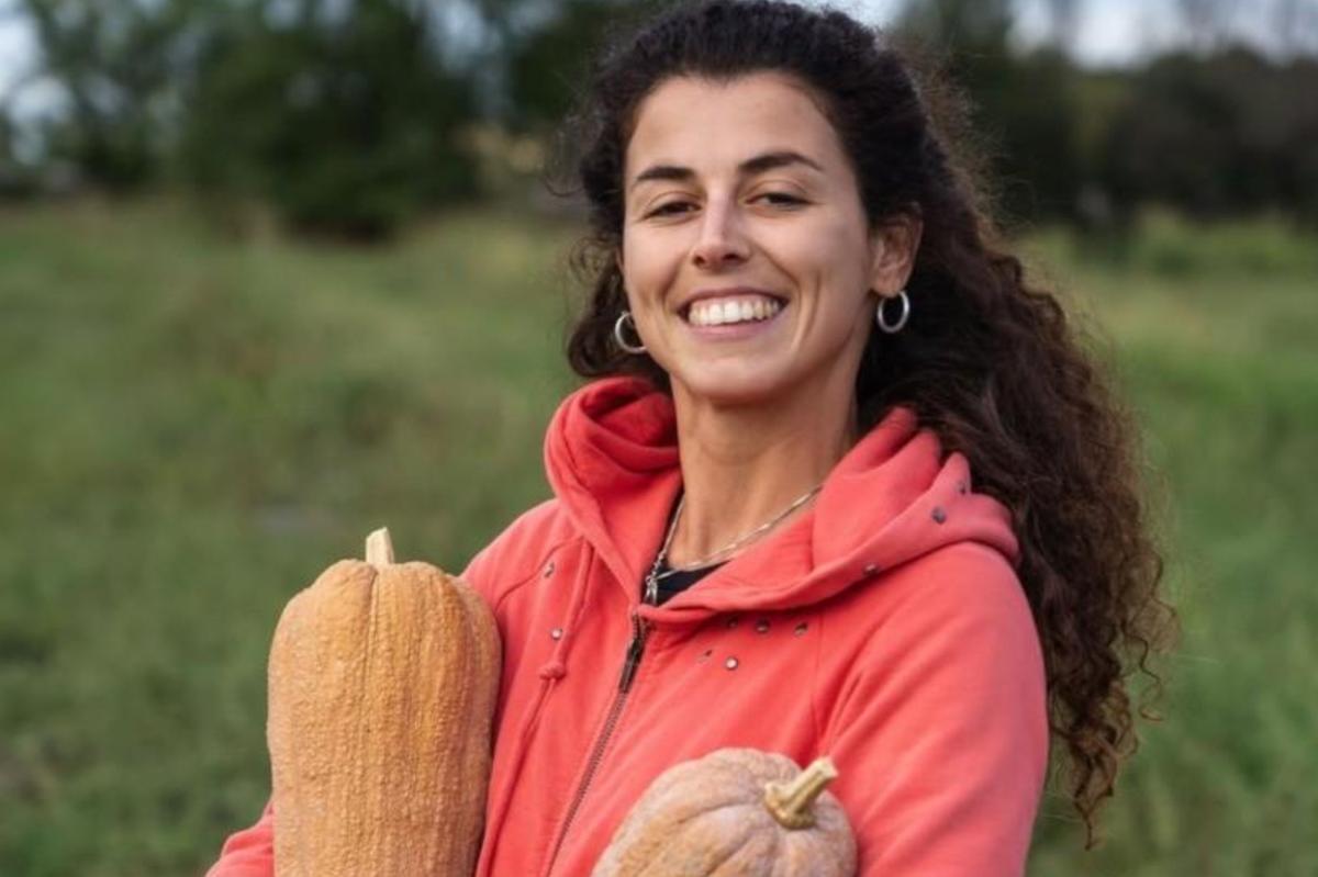 L’ortista Maria Cecilia a contrada Bricconi, una stella Michelin. “Coltivare a 950 metri di altitudine è una sfida”