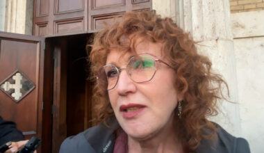 Fiorella Mannoia commossa ai funerali di Peppe Vessicchio: "Solo ricordi positivi"