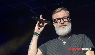 una serata di musica, ricordi e standing ovation finale