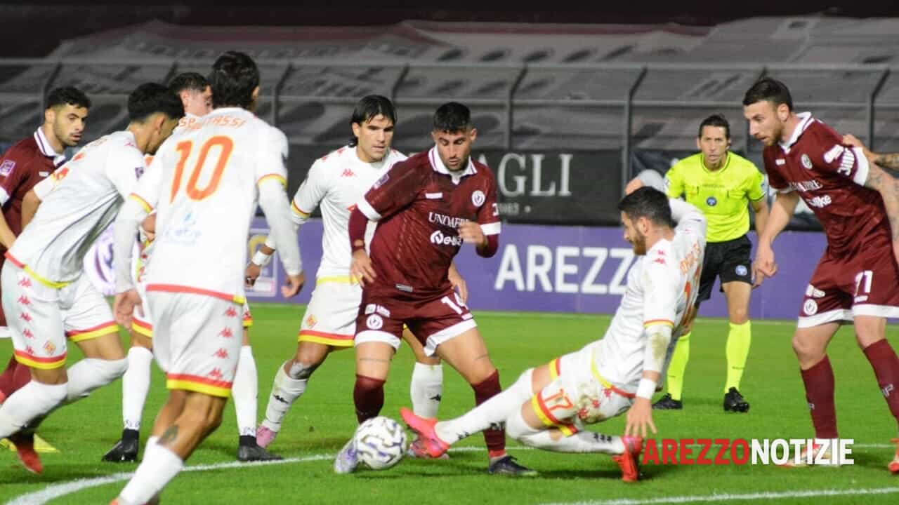 l'Arezzo batte 2-1 il Bra al Comunale