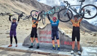 In bici fino al campo base dell’Everest, Mario Pasquarelli porta Gualdo sul tetto del mondo