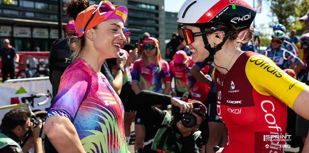 Partenza della Roubaix, Alzini e Consonni che due mesi prima hanno vinto gli europei di Zolder nel quartetto