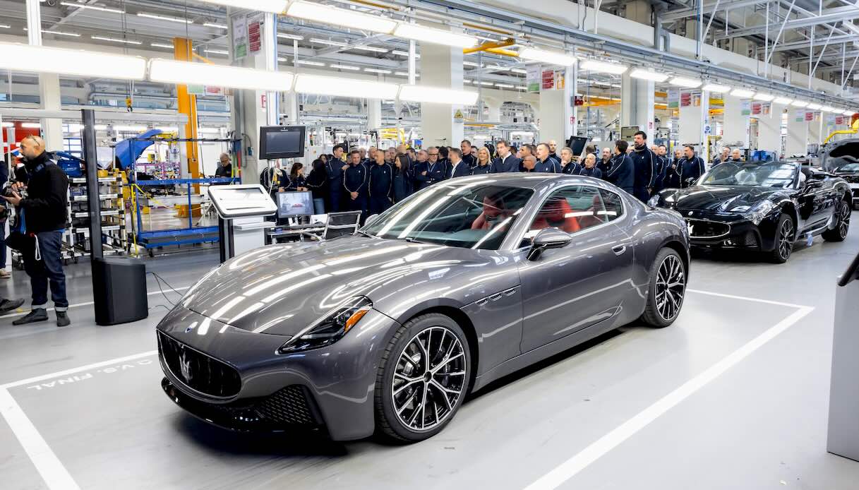 Maserati, GranTurismo e GranCabrio ripartono da Modena