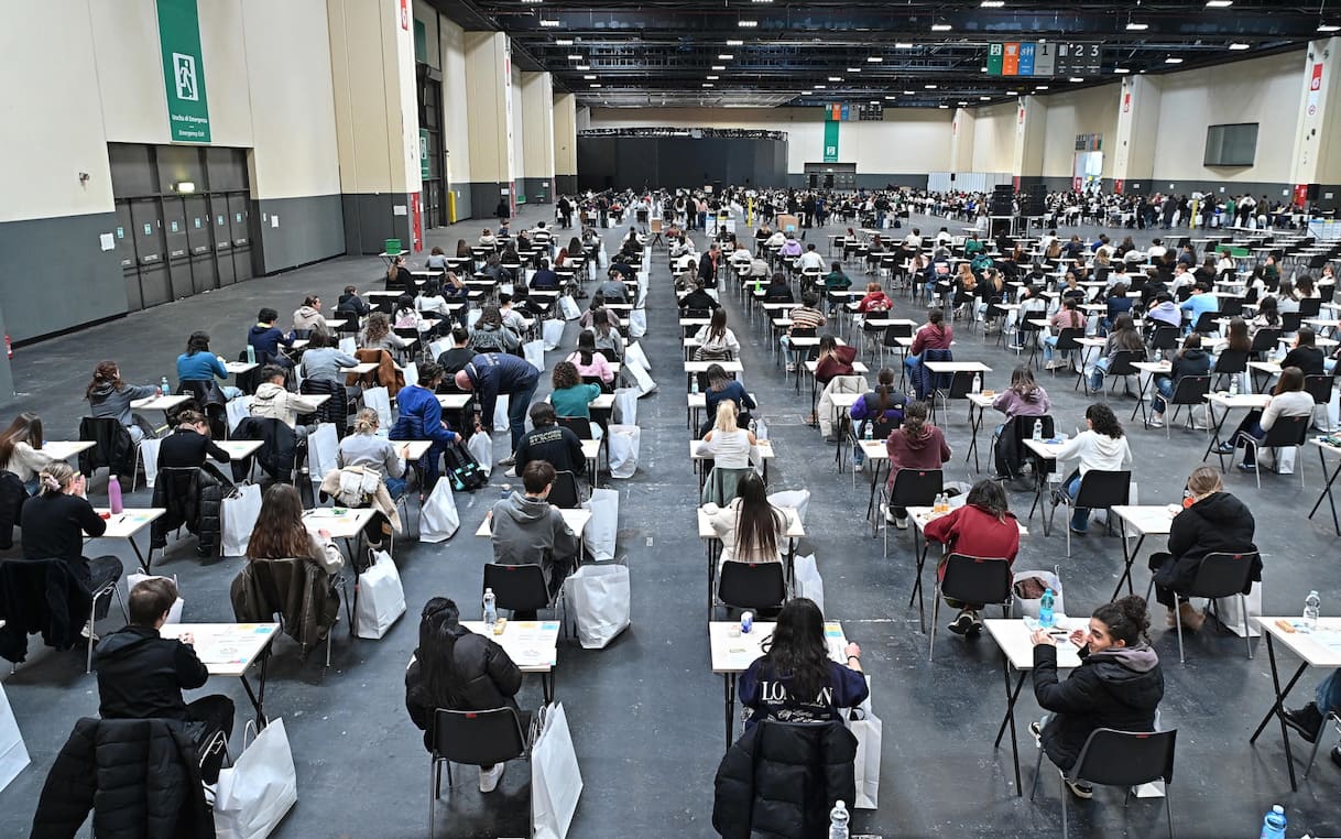 Semestre filtro Medicina, prove d'esame sui social: Mur minaccia annullamento