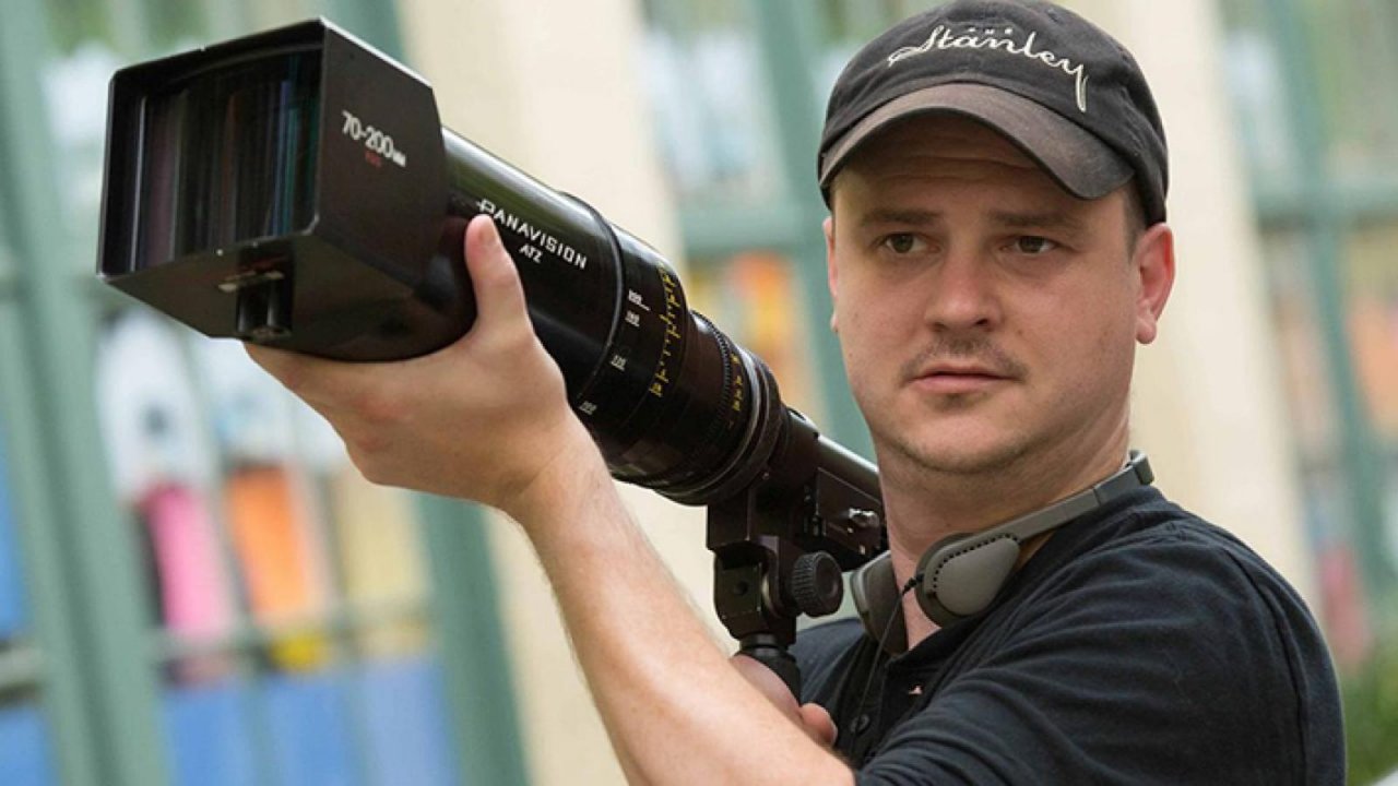 Mike Flanagan in azione sul set
