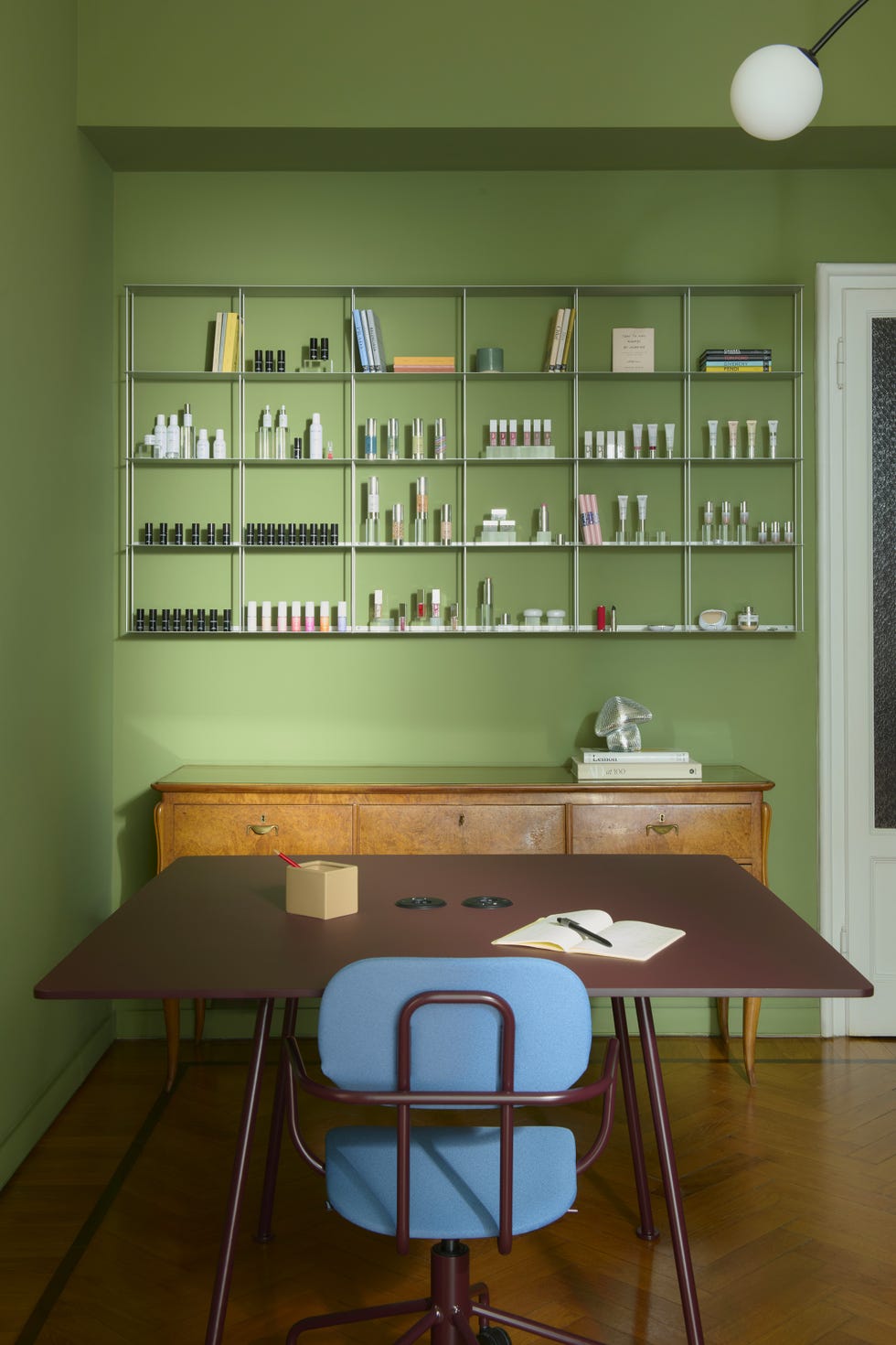 ufficio bellissimo e colorato a milano