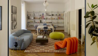 L'ufficio di Milano con arredi pop e vintage