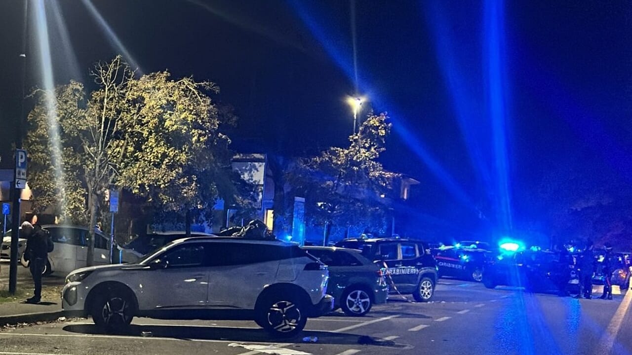 Regolamento di conti finisce a pistolettate, tre feriti