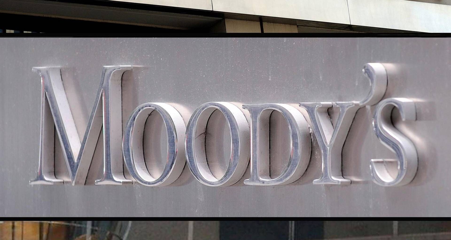 Moody’s promuove l’Italia, rating sale a Baa2