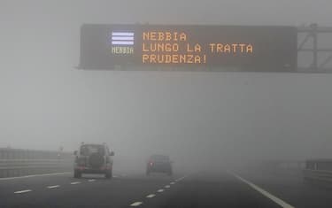 Nebbia in autostrada Segnaletica antinebbia su Brebemi