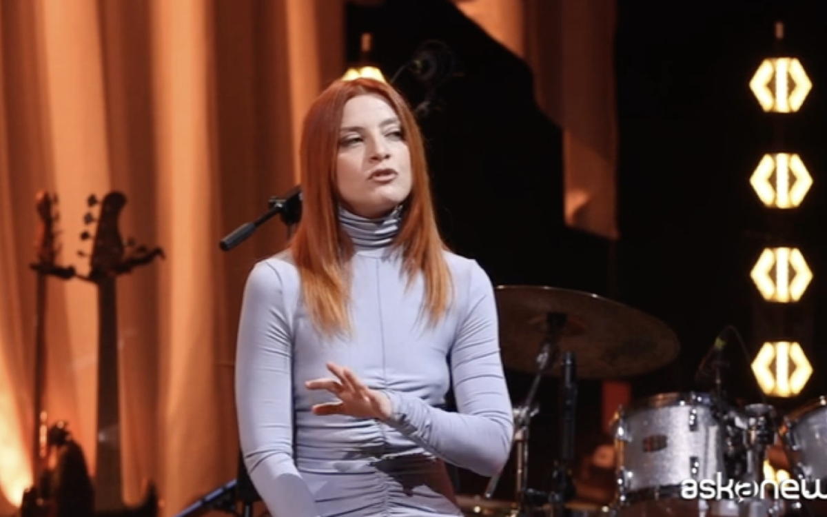 Noemi live nei teatri Nostalgia indoor tour, scaletta