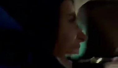 Fan incontrano Giorgia al semaforo e intonano la sua canzone 'La cura per me' - YouTube