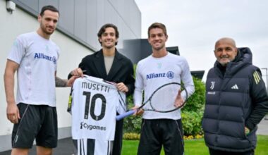 Lorenzo Musetti ospite della Juve alla Continassa dopo le Atp Finals