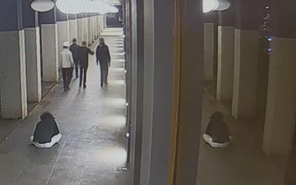 Milano, i genitori dello studente accoltellato: 'Aggressori vigliacchi e indifferenti'