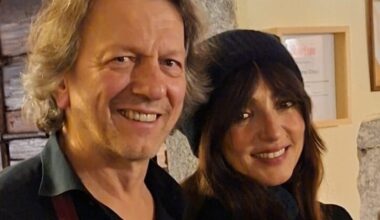 Ambra Angiolini, cena con amici al Crotto del Sergente di Como