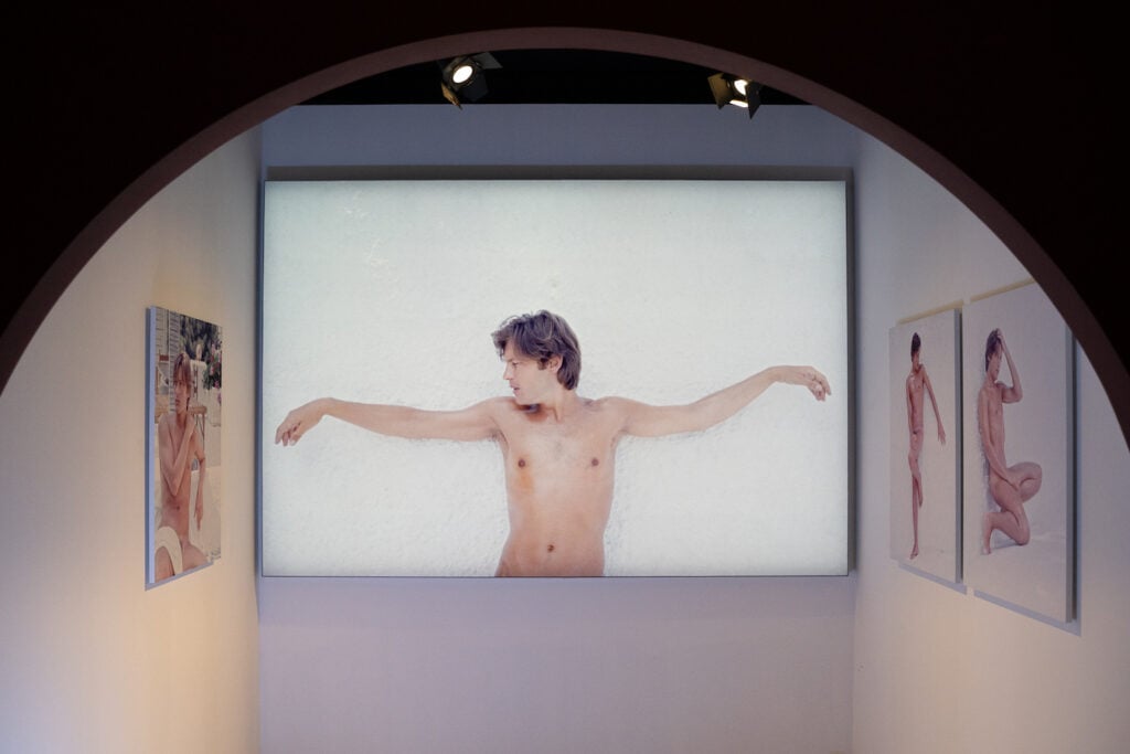 Pazza idea, Angelo Frontoni. Installation view alla Mole Antonelliana di Torino, 2025