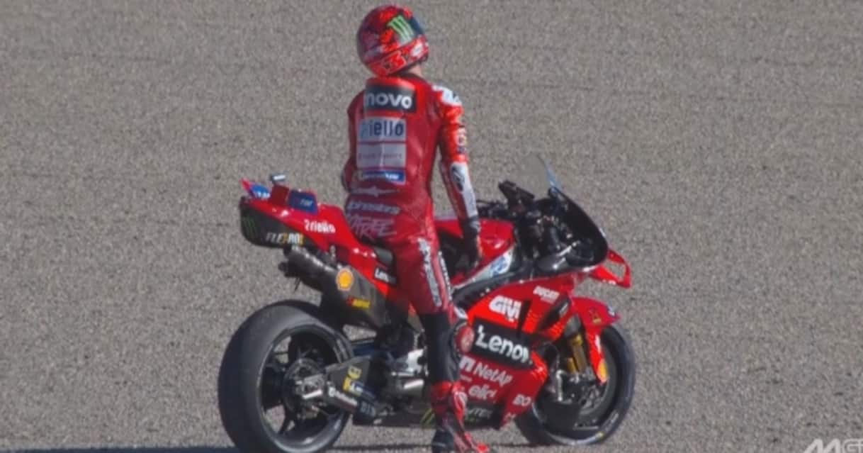 Bagnaia, problemi sulla Ducati nelle qualifiche del GP Valencia. Video